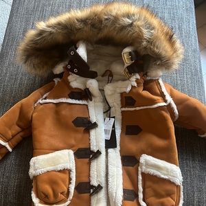 Brand New Jordan Craig shearling size 4